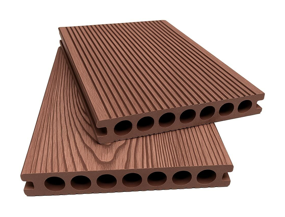 deck wpc trafic intens maro roscat